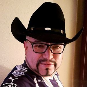 Meet your Posher, Bailes